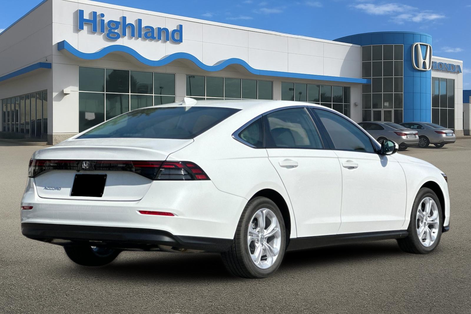New 2026 Platinum White Pearl Honda LX image 5