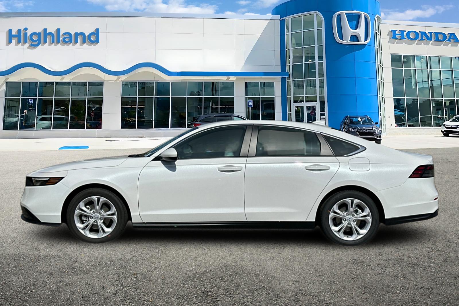 New 2026 Platinum White Pearl Honda LX image 2