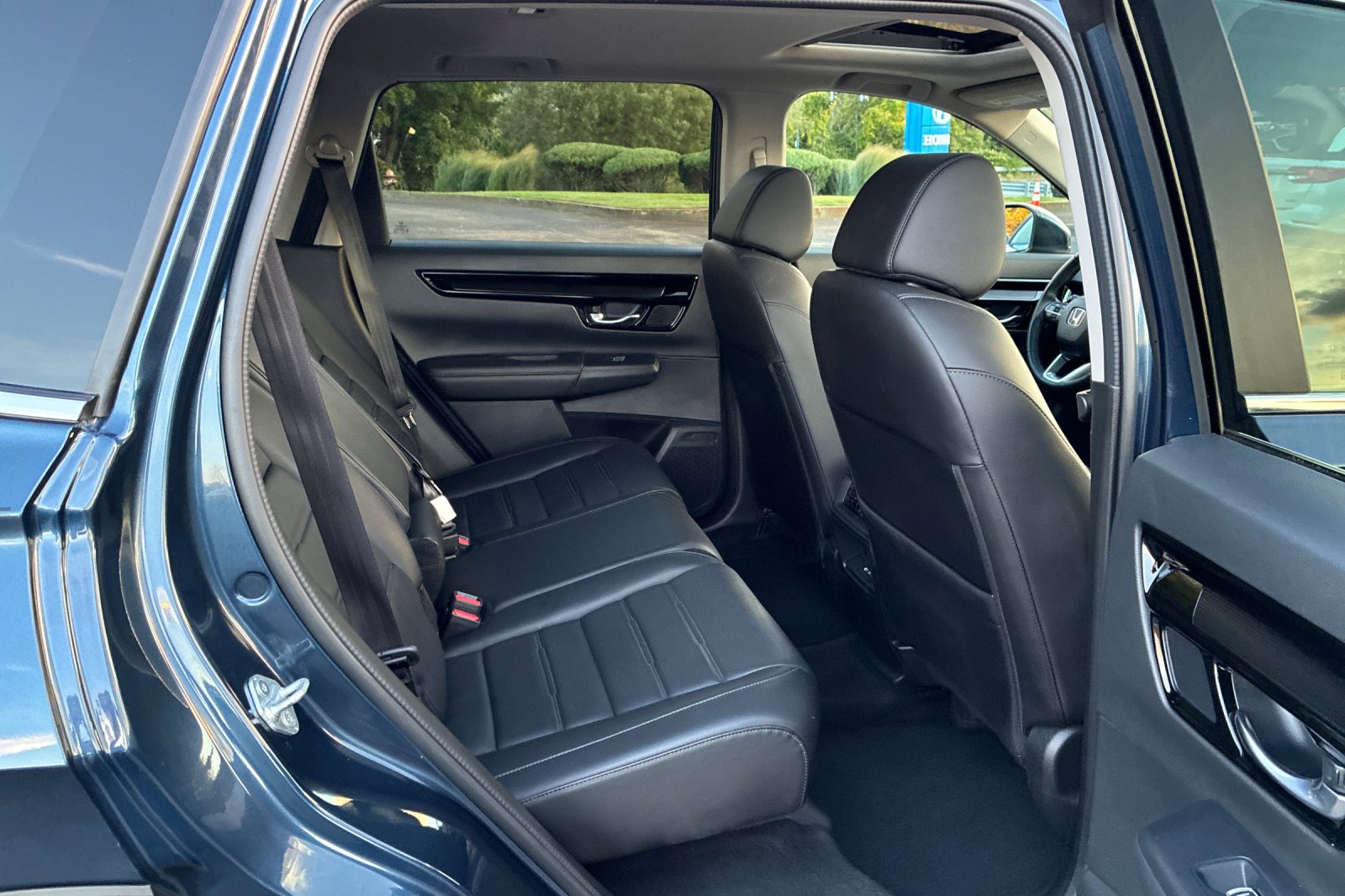 Used 2026 Canyon River Blue Metallic Honda EX-L image 18