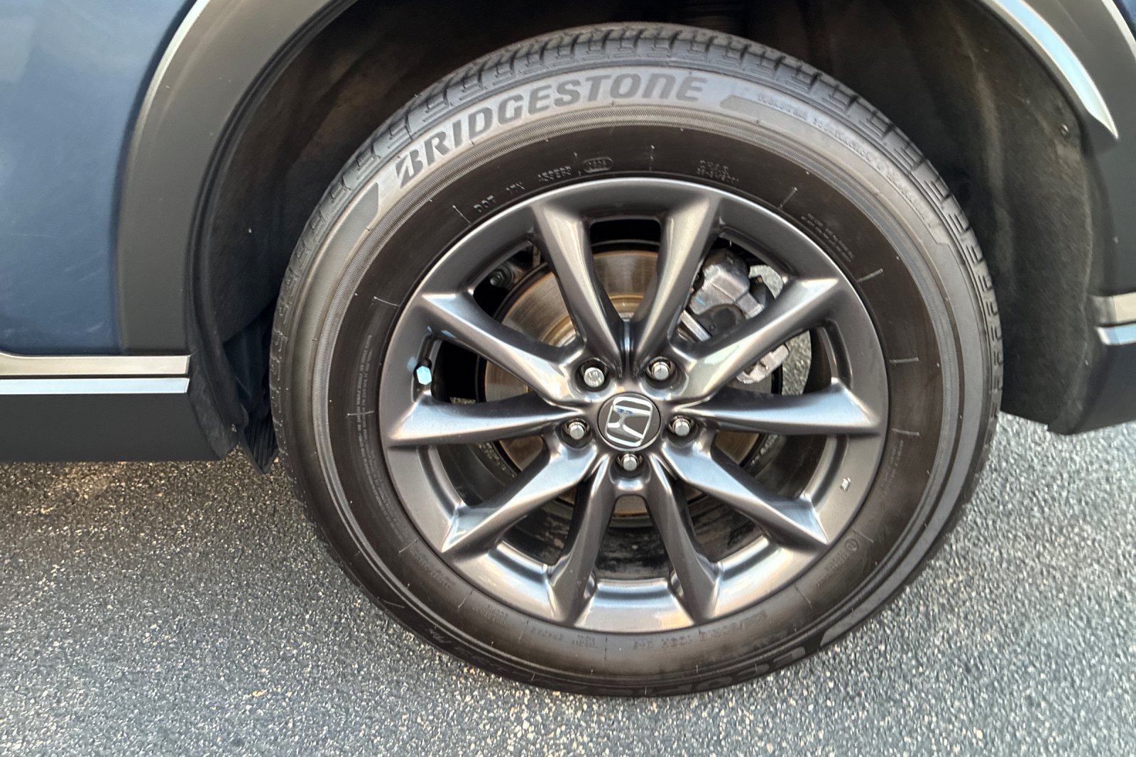 Used 2026 Canyon River Blue Metallic Honda EX-L image 41