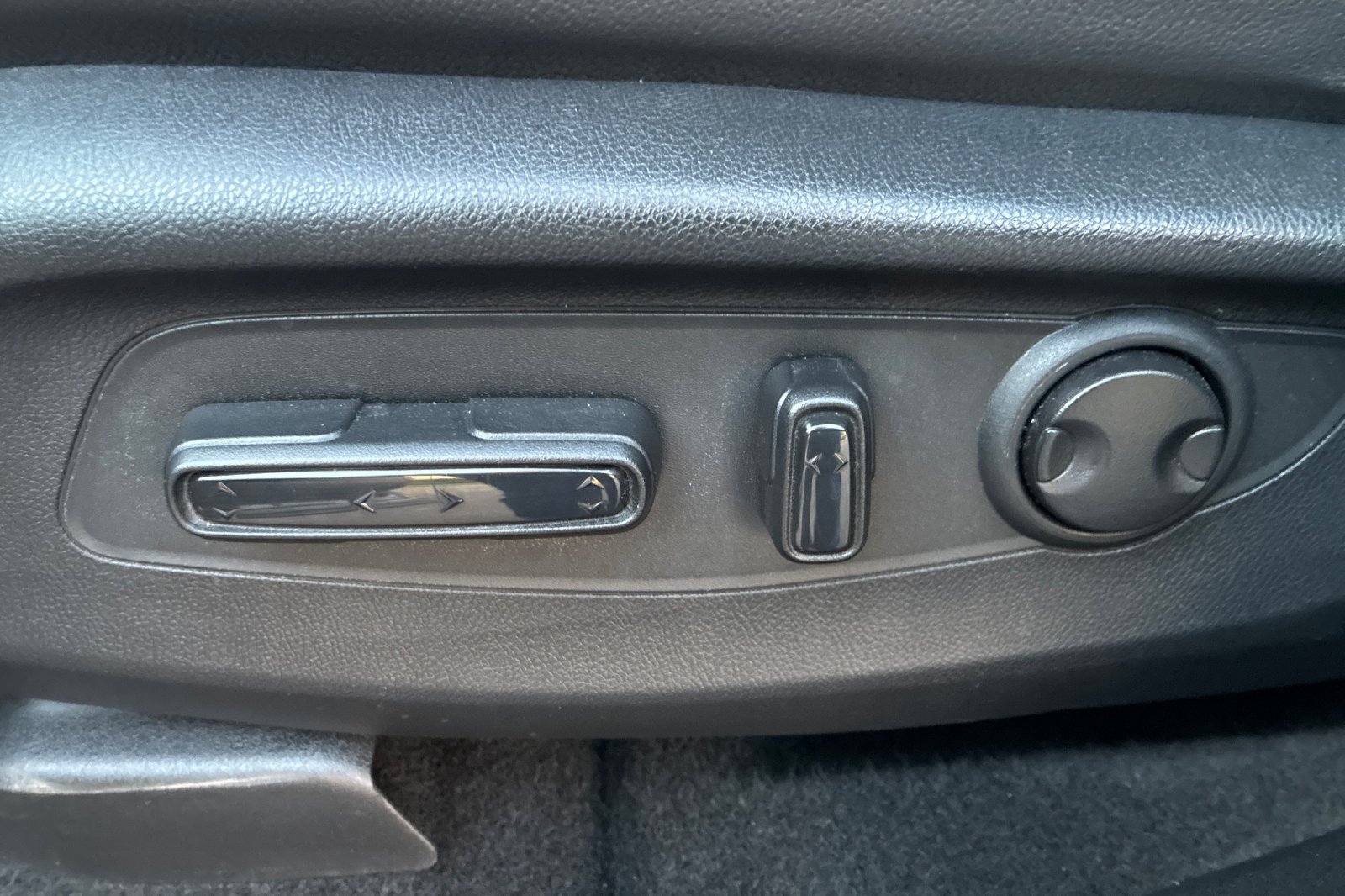 Used 2026 Canyon River Blue Metallic Honda EX-L image 9
