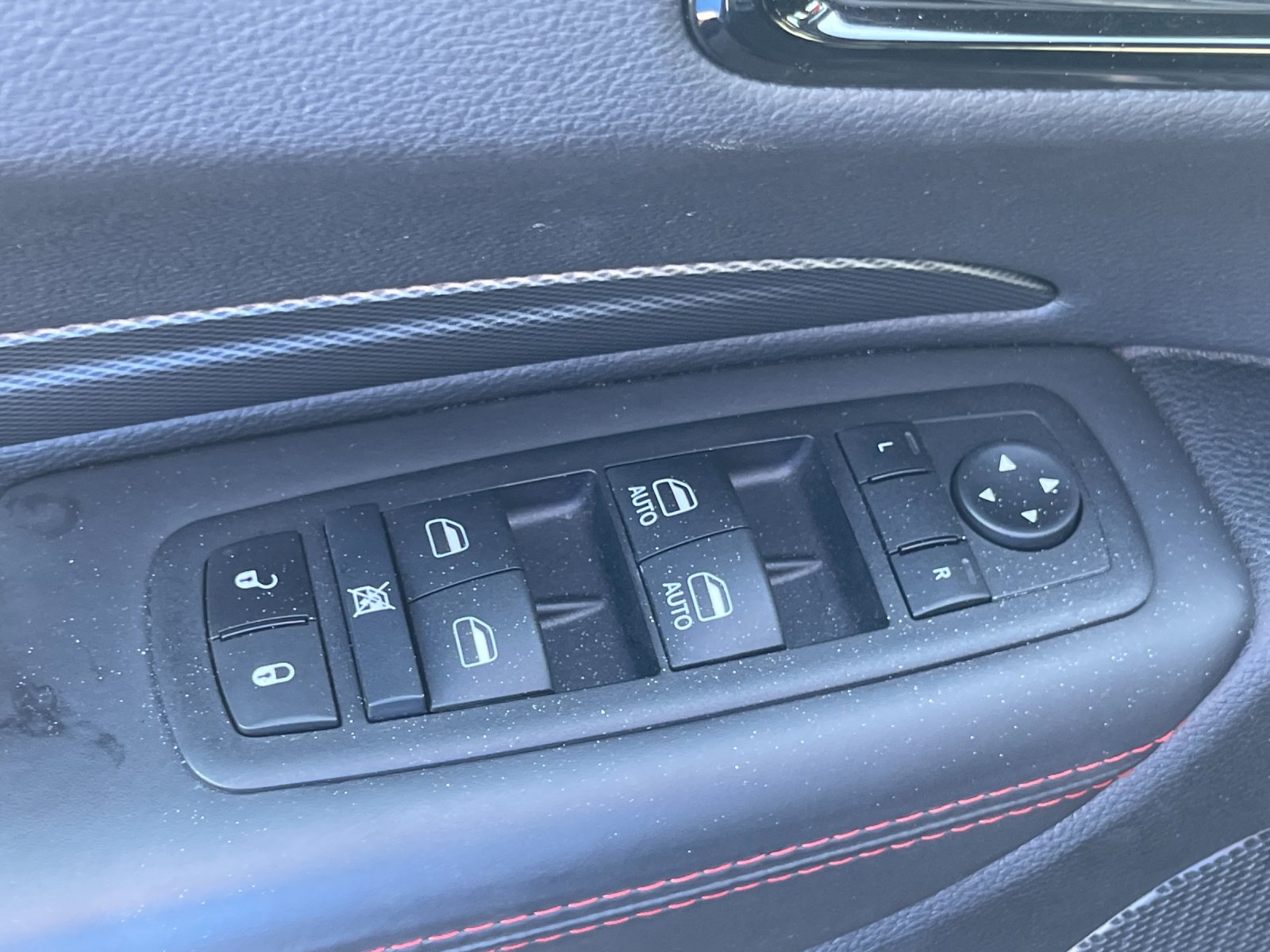 Used 2025  Dodge R/T image 12