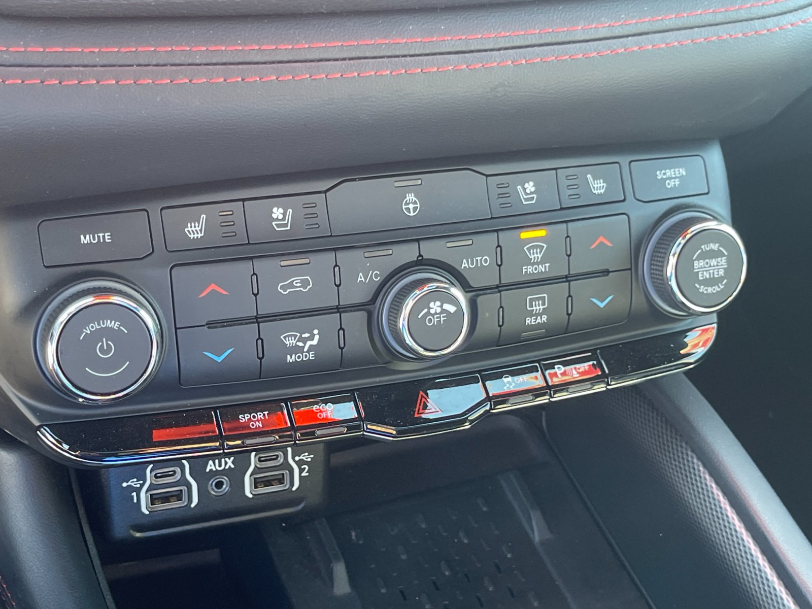 Used 2025  Dodge R/T image 22
