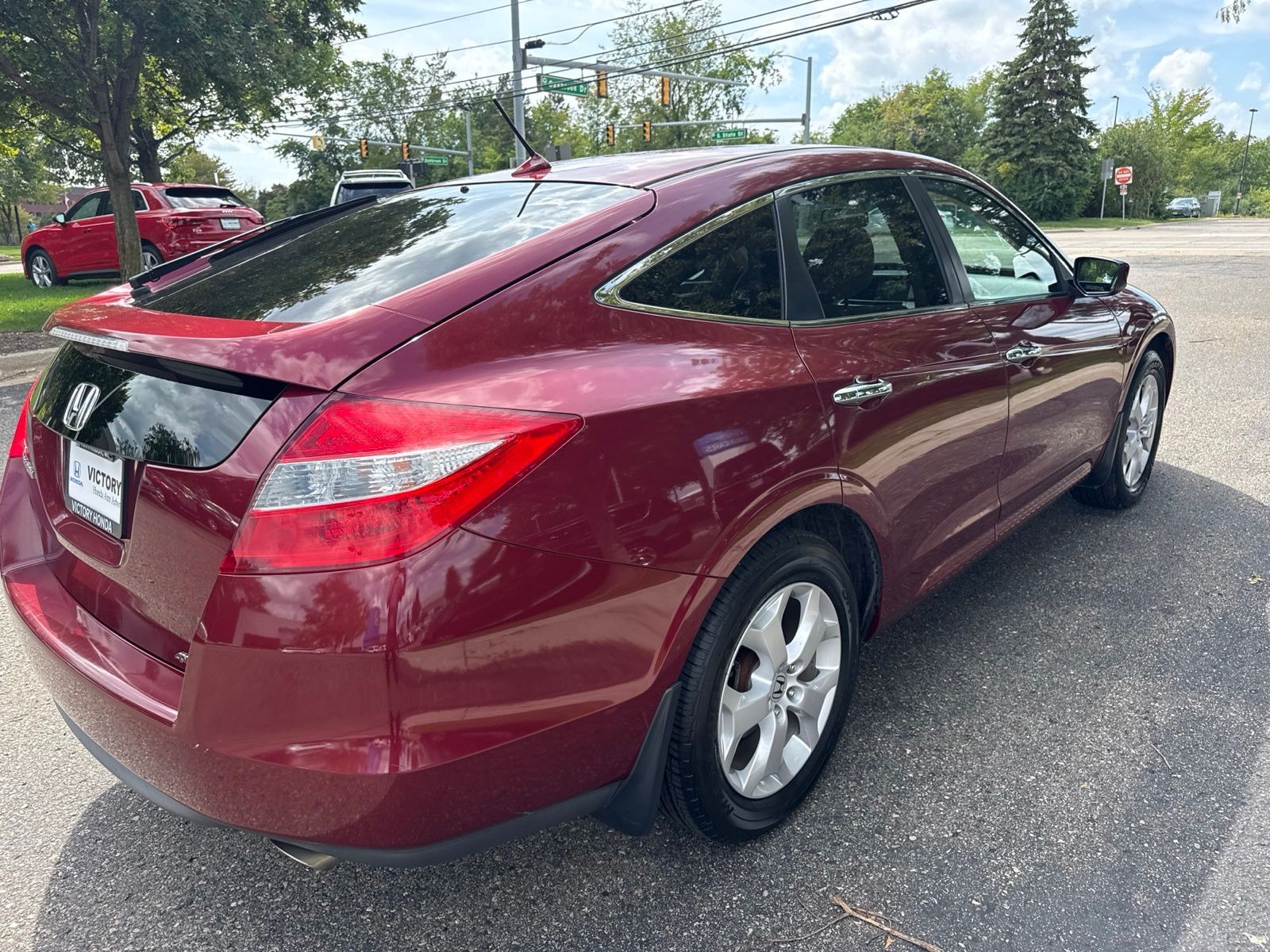 Used 2010 Tango Red Pearl Honda EX-L image 8