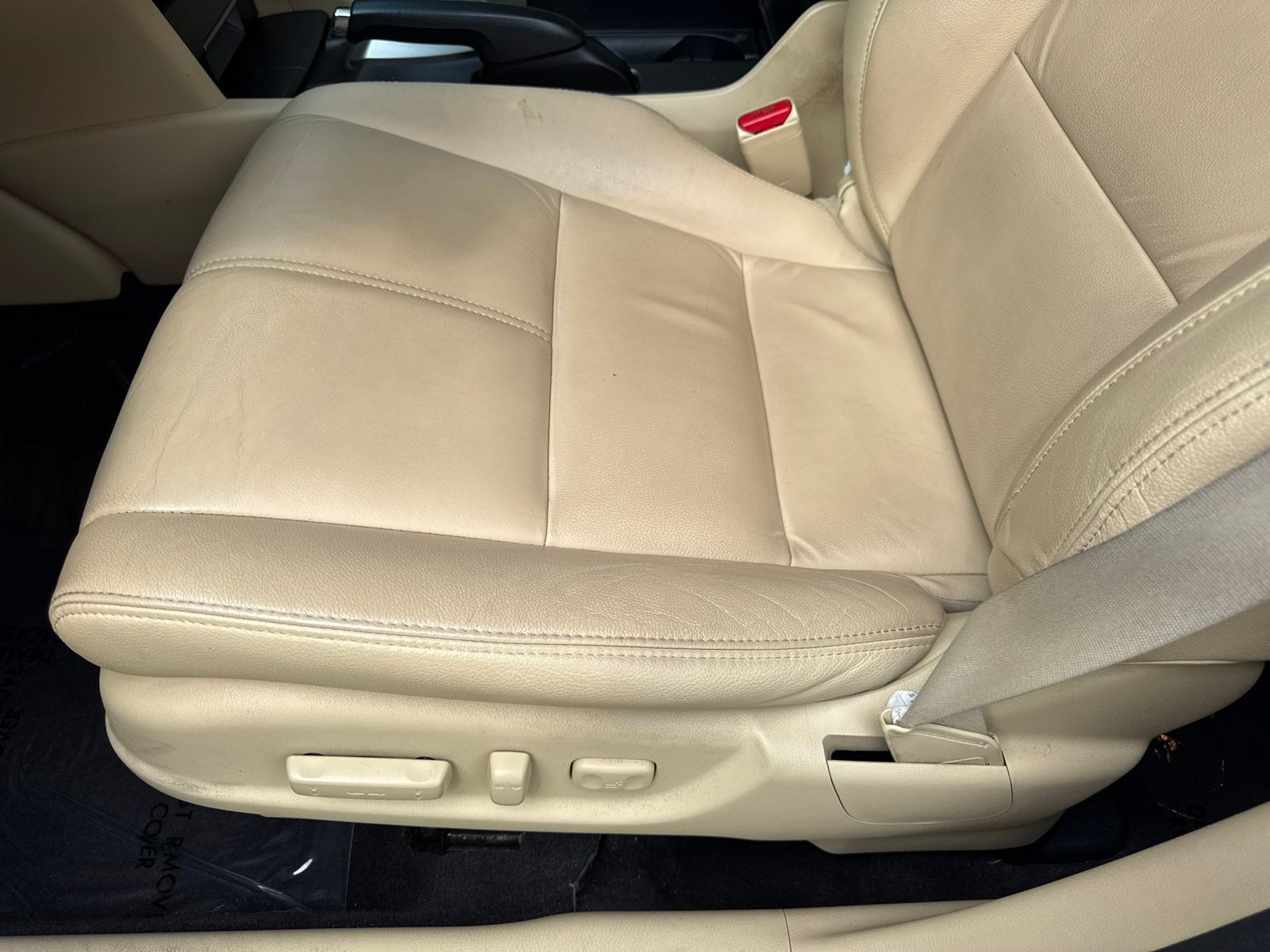 Used 2010 Tango Red Pearl Honda EX-L image 18