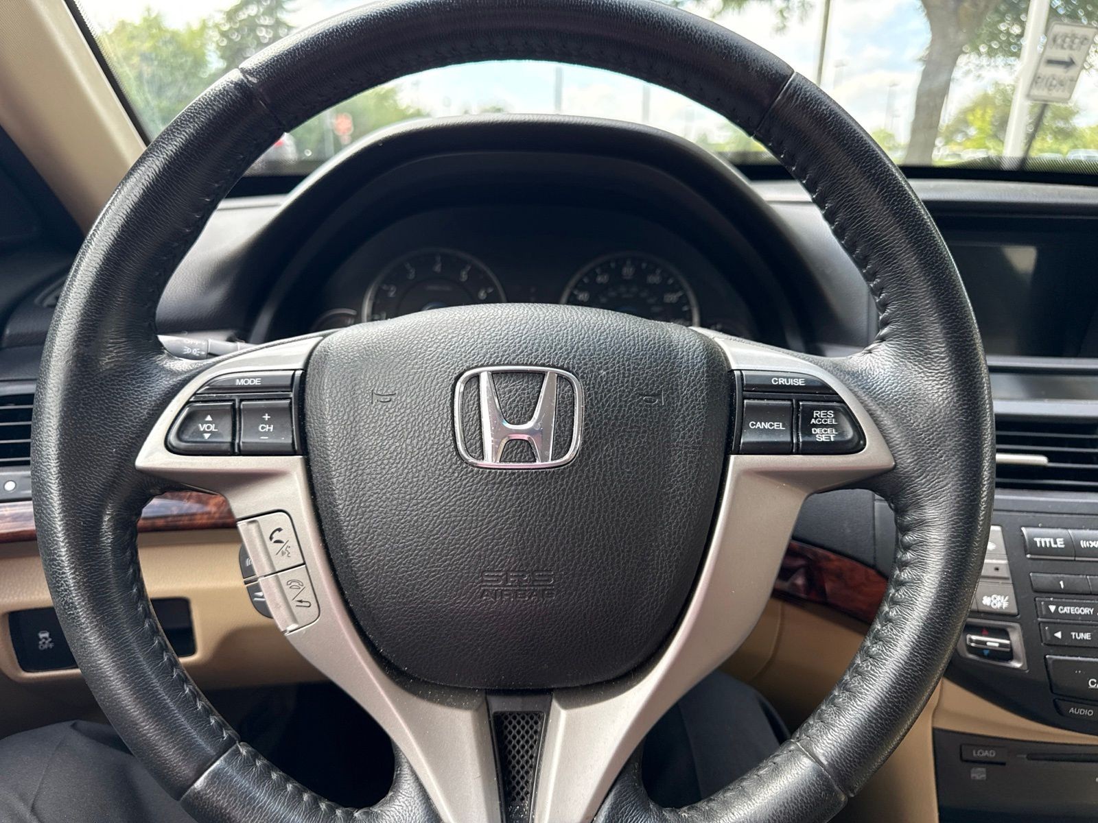 Used 2010 Tango Red Pearl Honda EX-L image 23