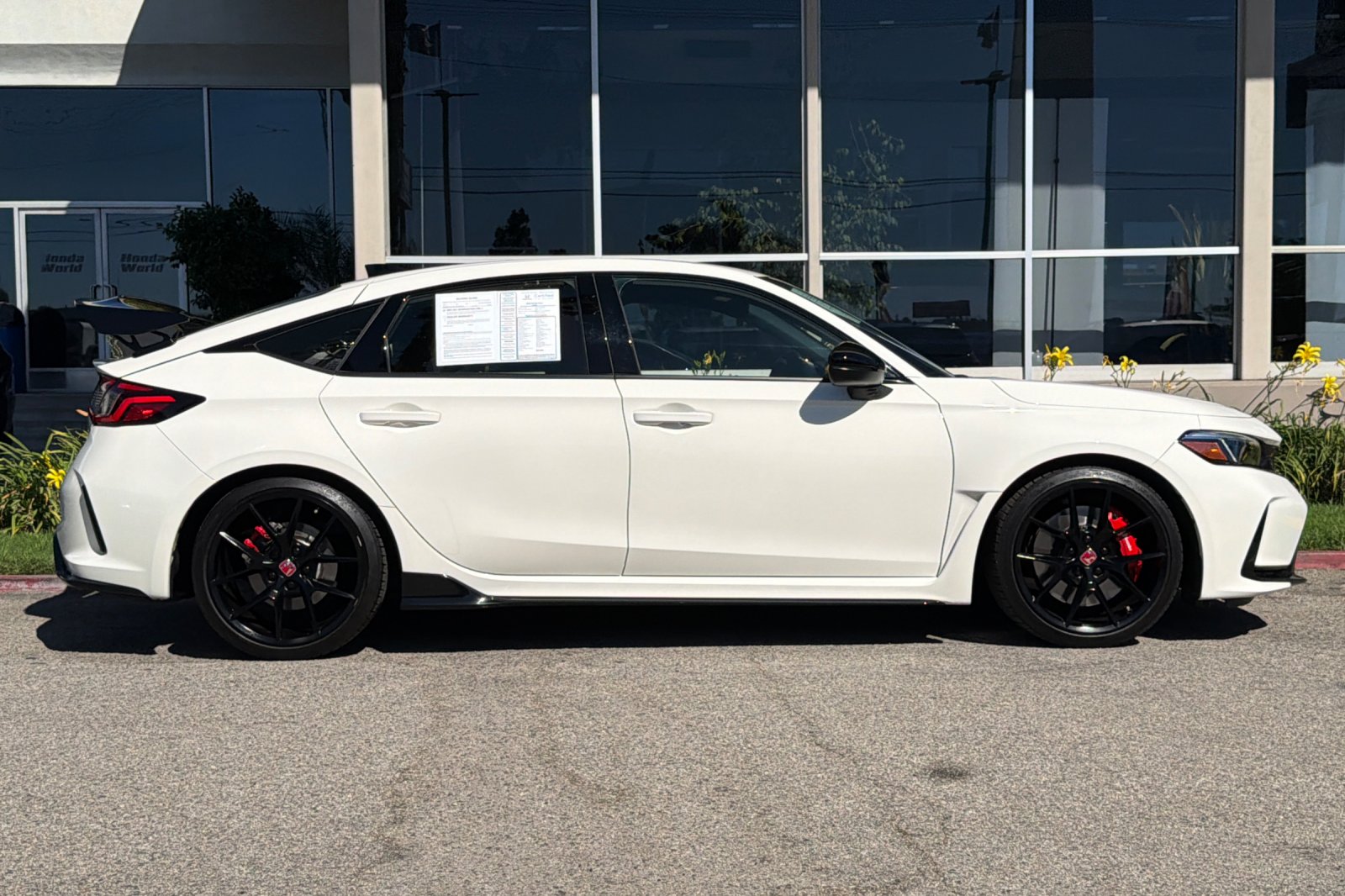 Certified Used 2025 Championship White Honda  image 3