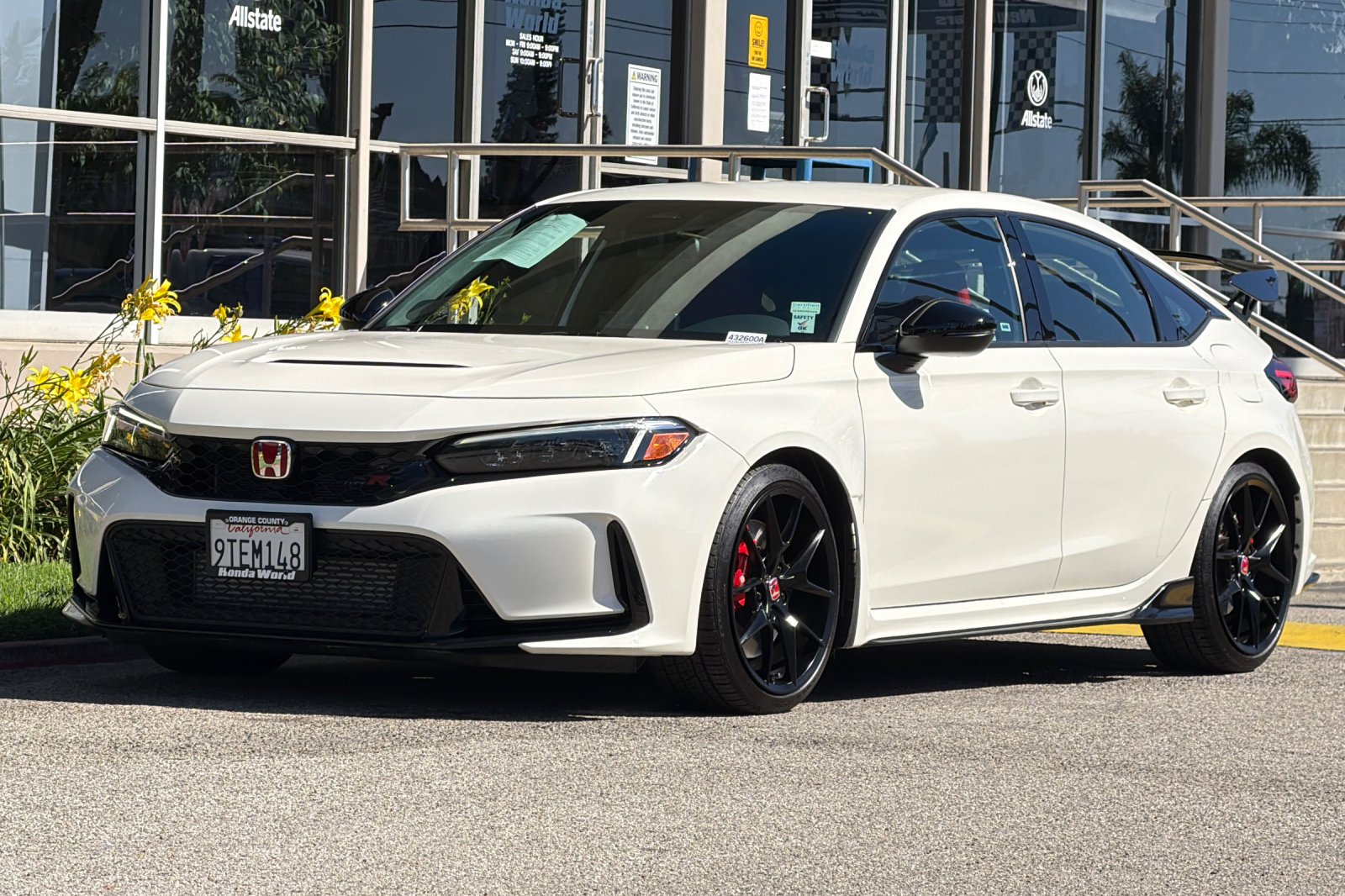 Certified Used 2025 Championship White Honda  image 8