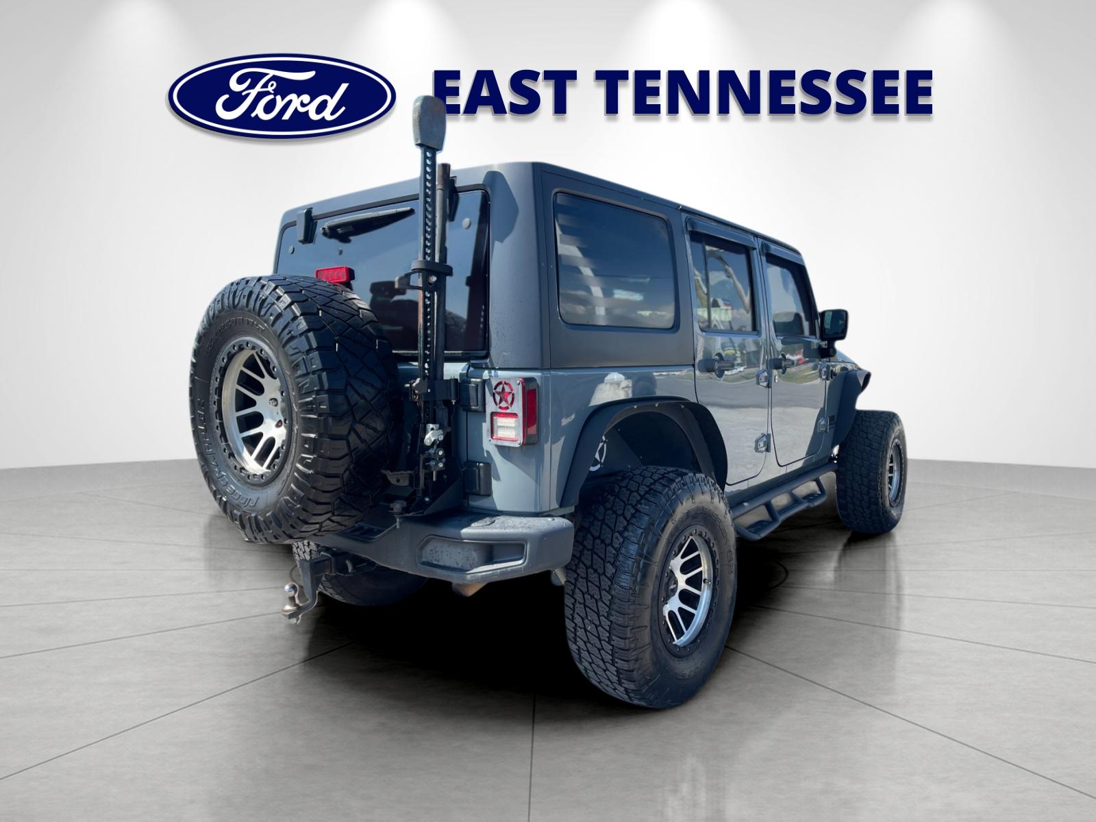 Used 2014 Gray Jeep Unlimited Rubicon image 3