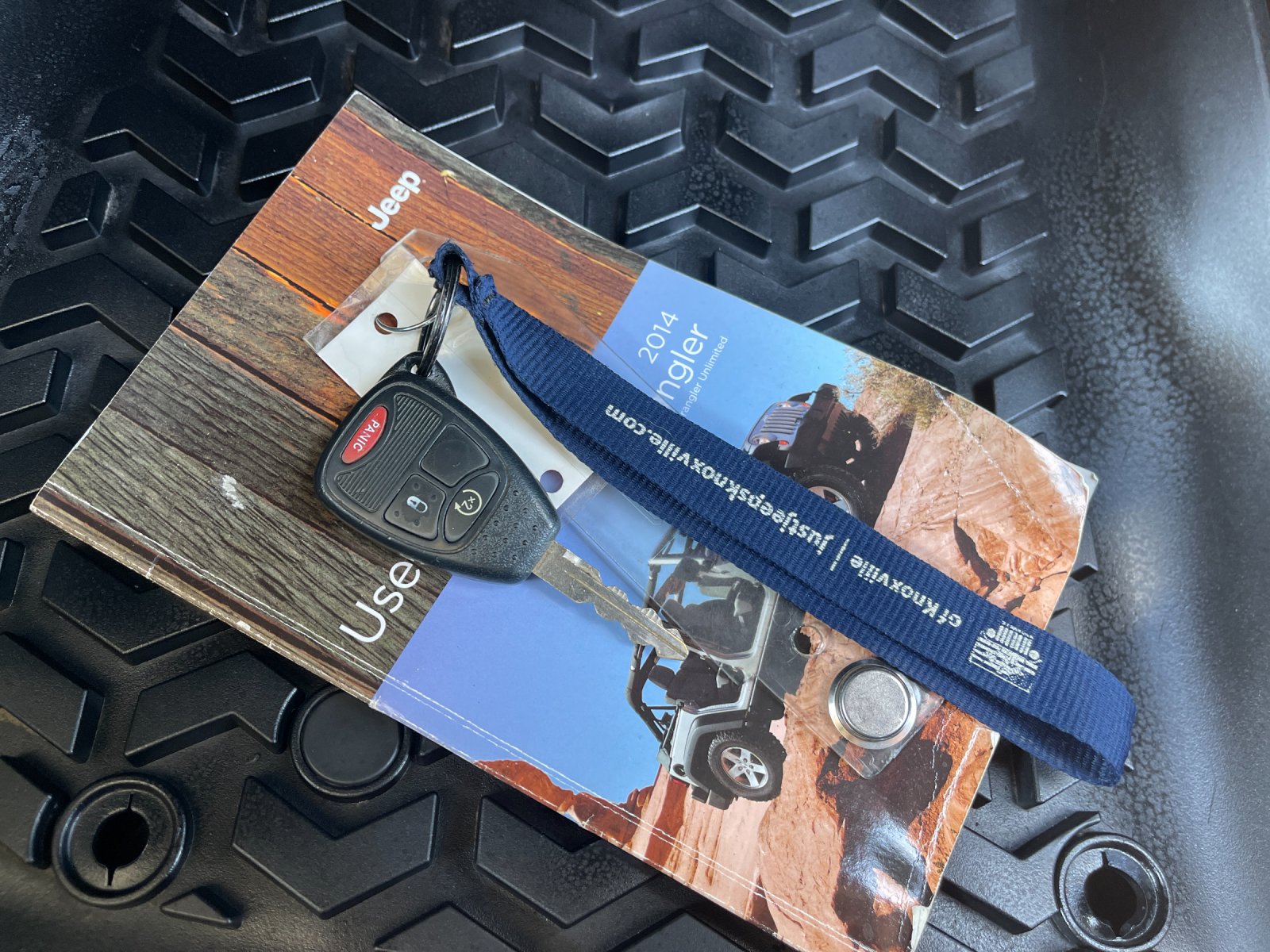 Used 2014 Gray Jeep Unlimited Rubicon image 10