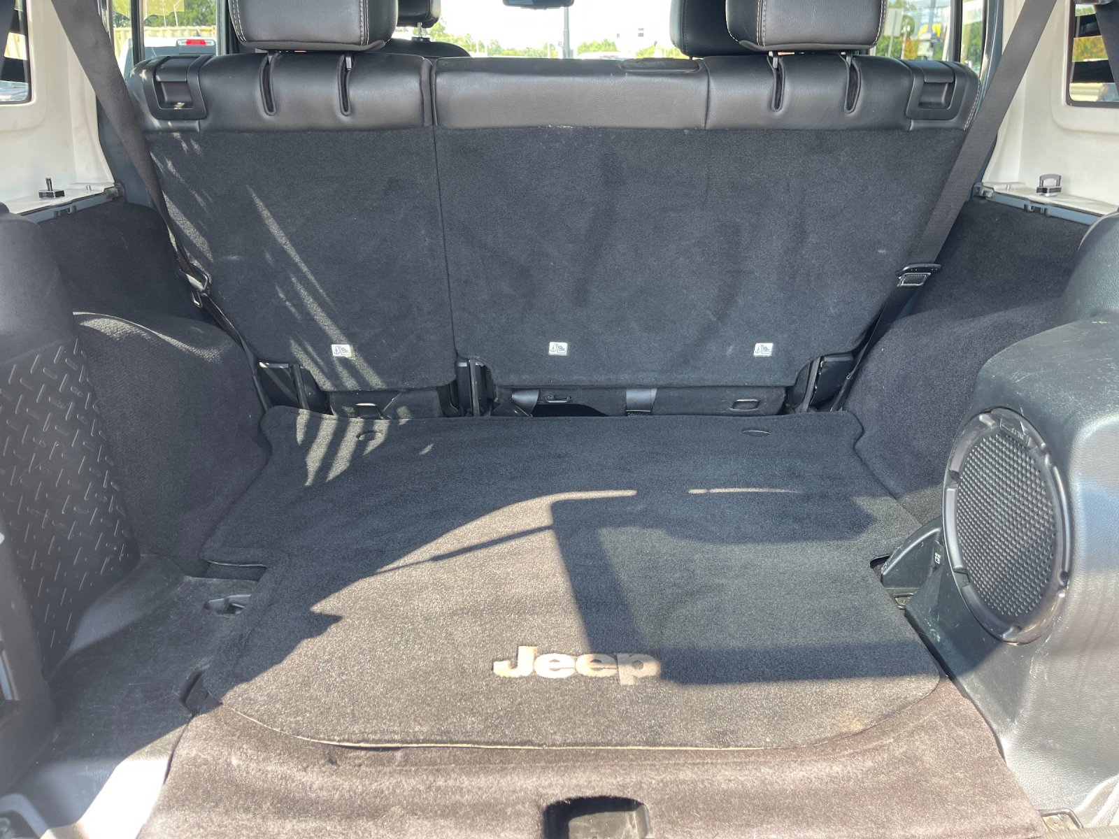 Used 2014 Gray Jeep Unlimited Rubicon image 18
