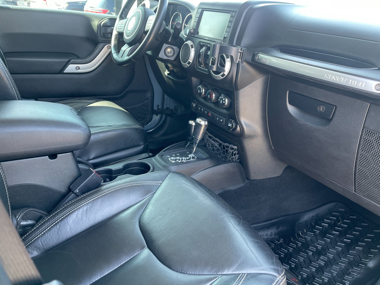Used 2014 Gray Jeep Unlimited Rubicon image 19