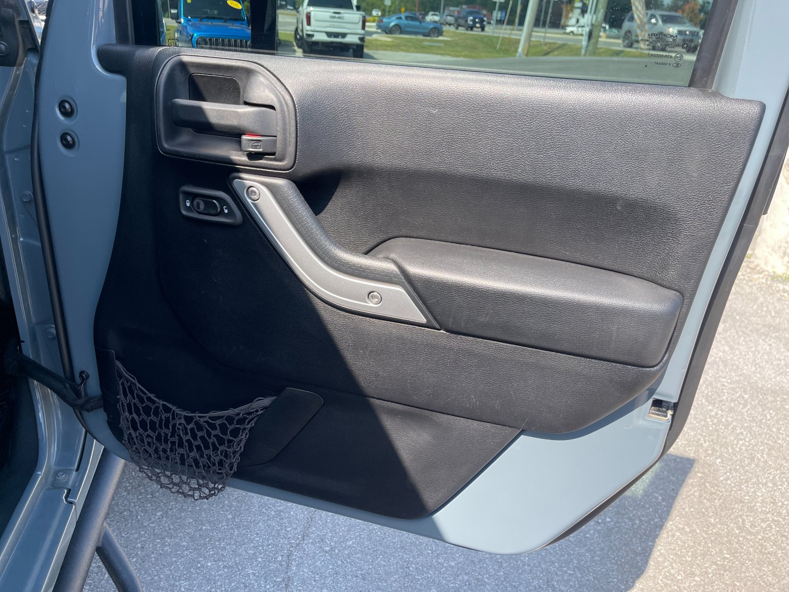 Used 2014 Gray Jeep Unlimited Rubicon image 21