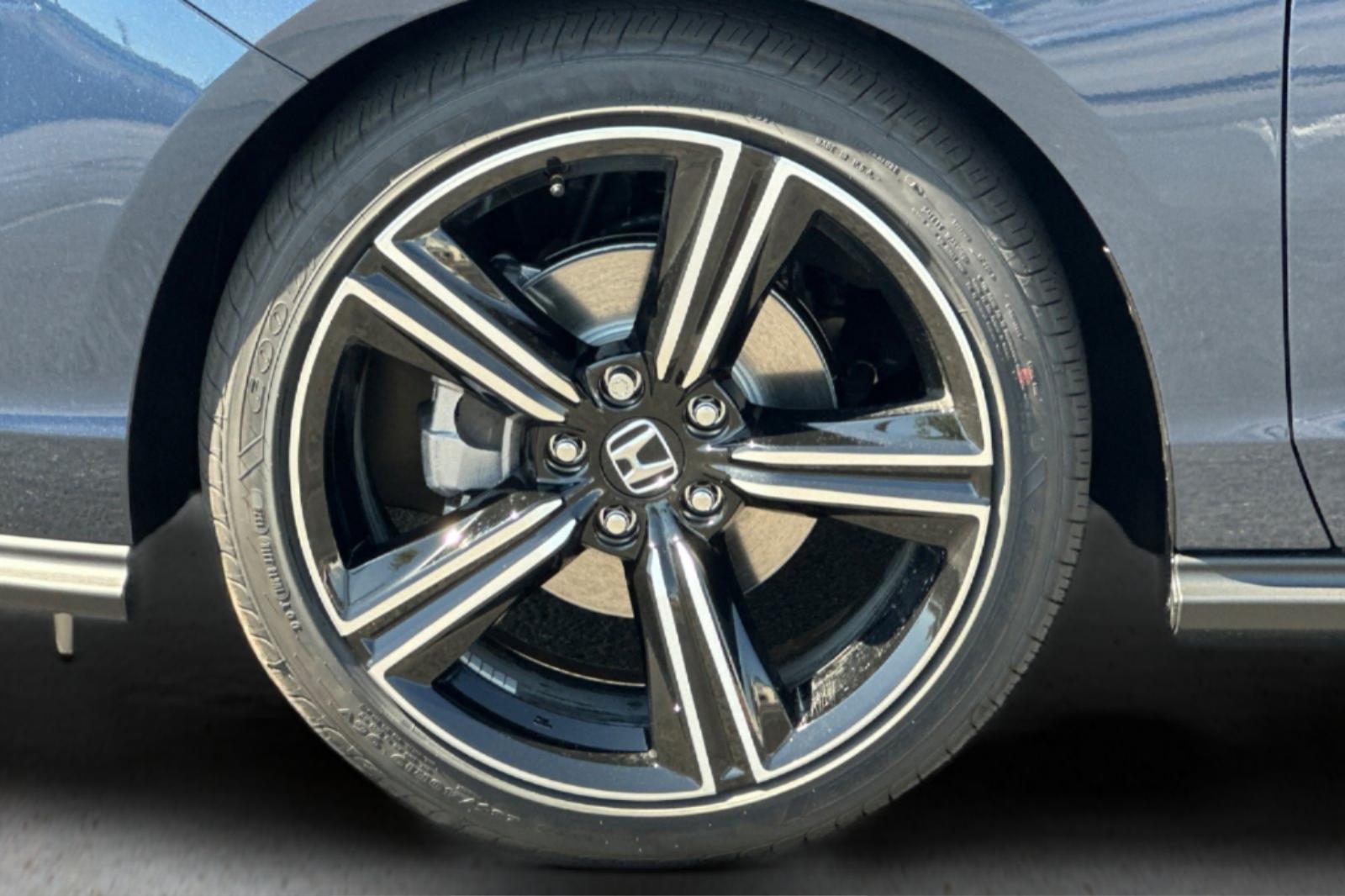 New 2026 Canyon River Blue Metallic Honda SE image 23