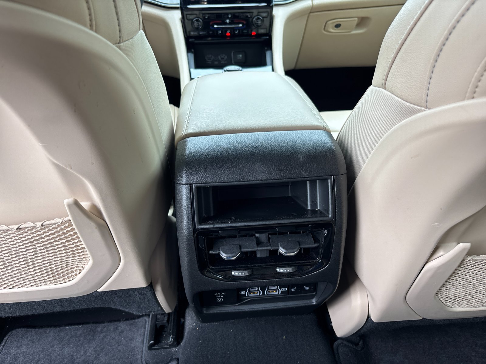 Used 2024 Baltic Gray Metallic Clearcoat Jeep Limited image 33