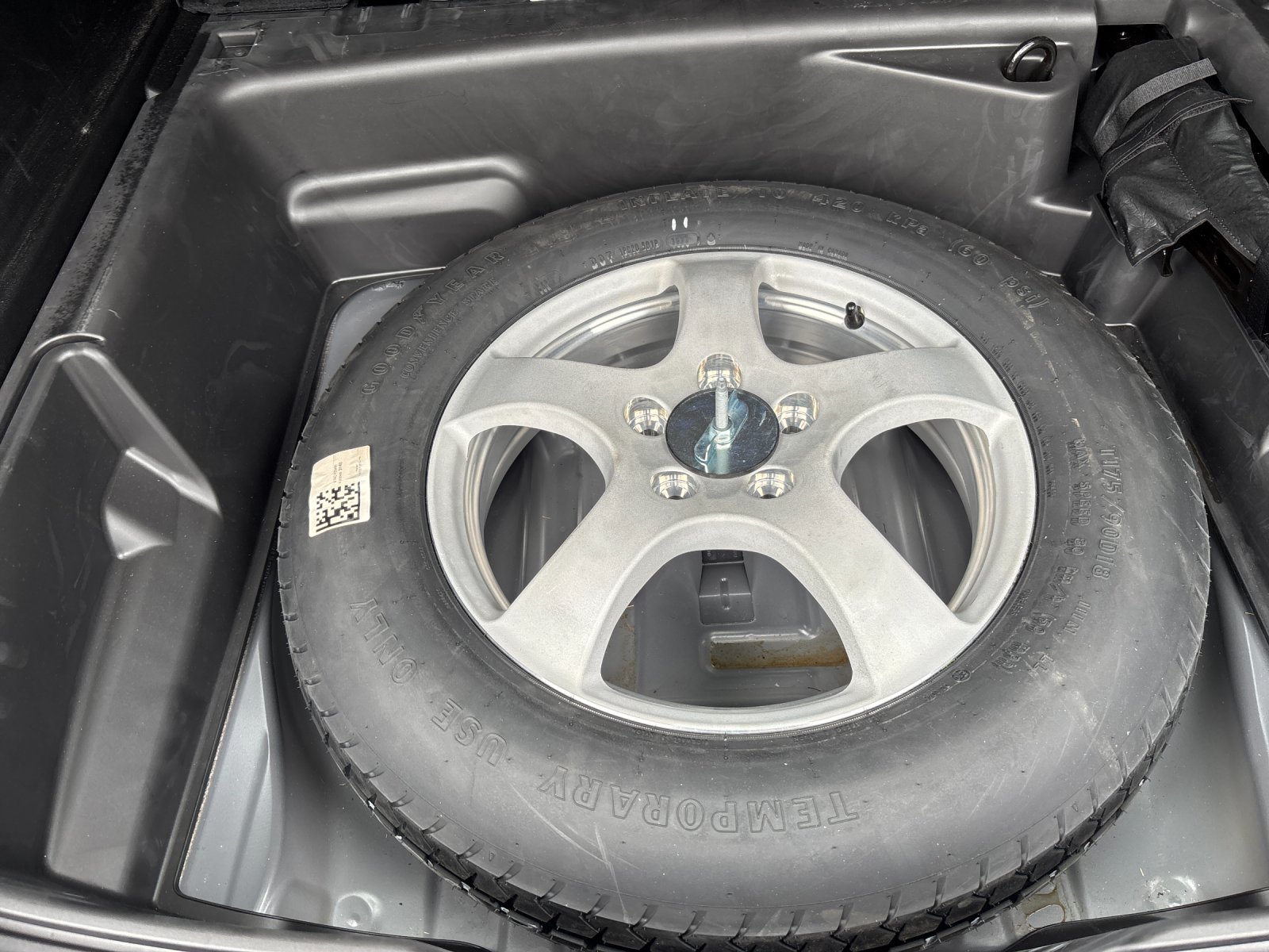 Used 2024 Baltic Gray Metallic Clearcoat Jeep Limited image 36