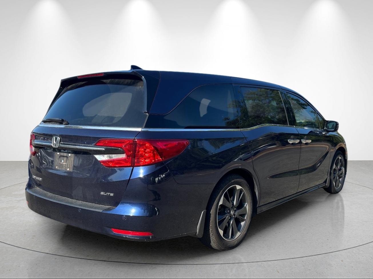 Used 2022 Obsidian Blue Pearl Honda Elite image 5