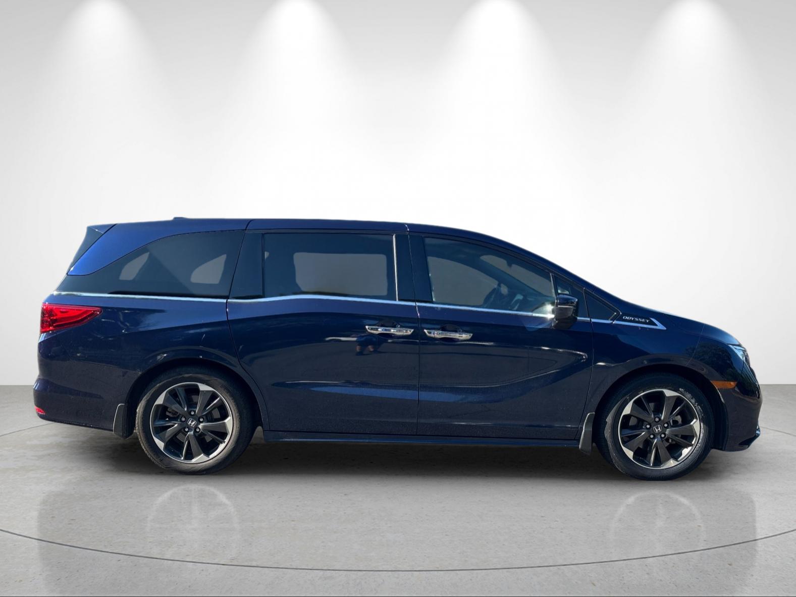 Used 2022 Obsidian Blue Pearl Honda Elite image 6