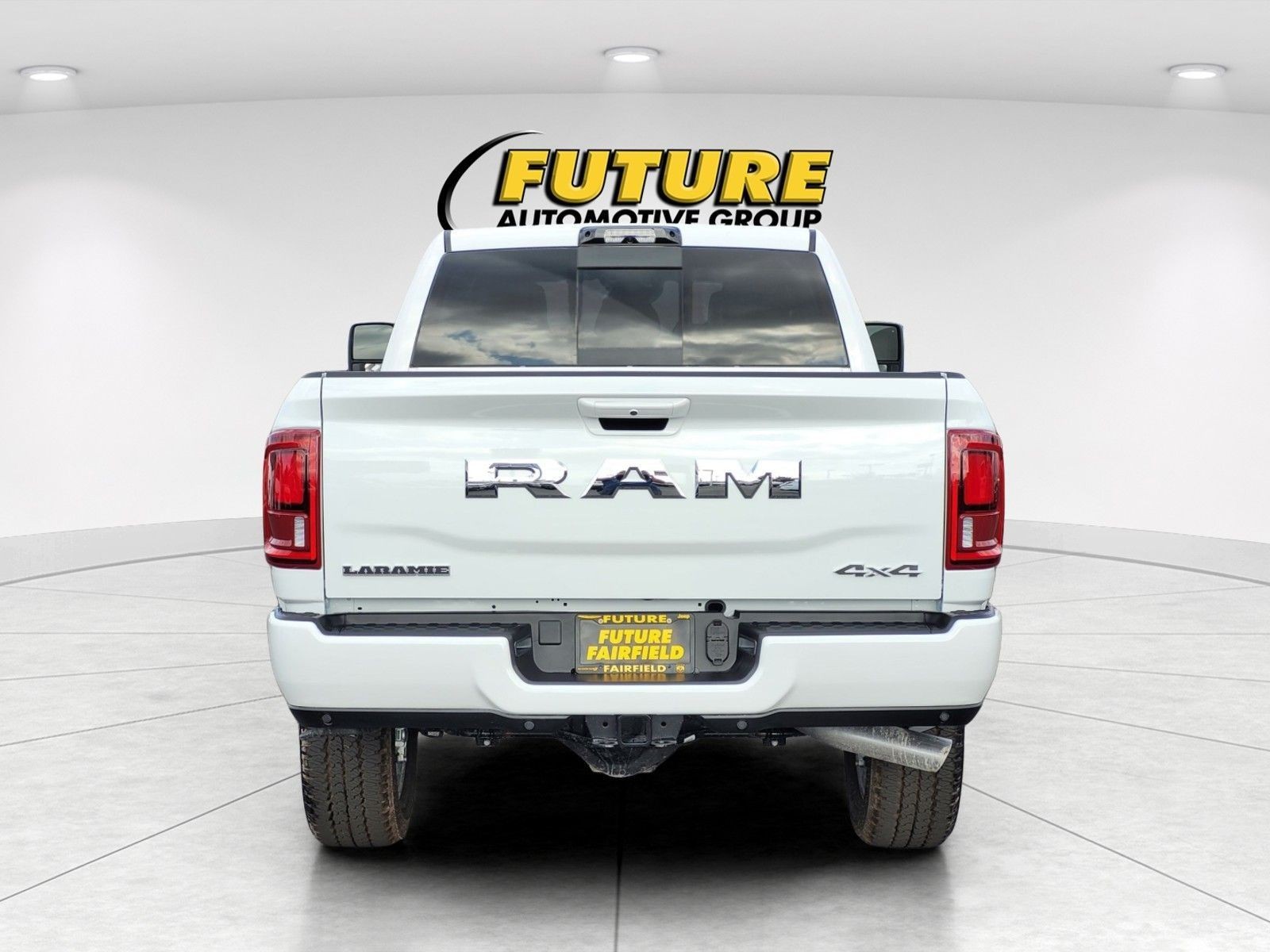 New 2026 Bright White Clear-Coat Exterior Paint RAM Laramie image 31