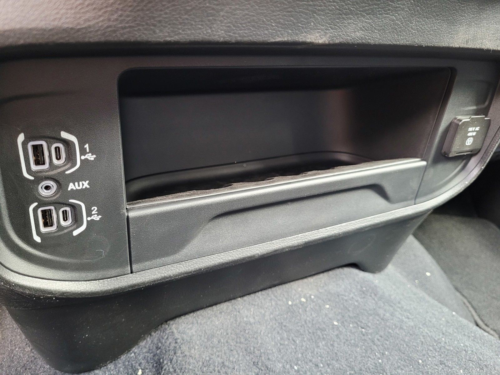 New 2026 Bright White Clear-Coat Exterior Paint RAM Laramie image 45