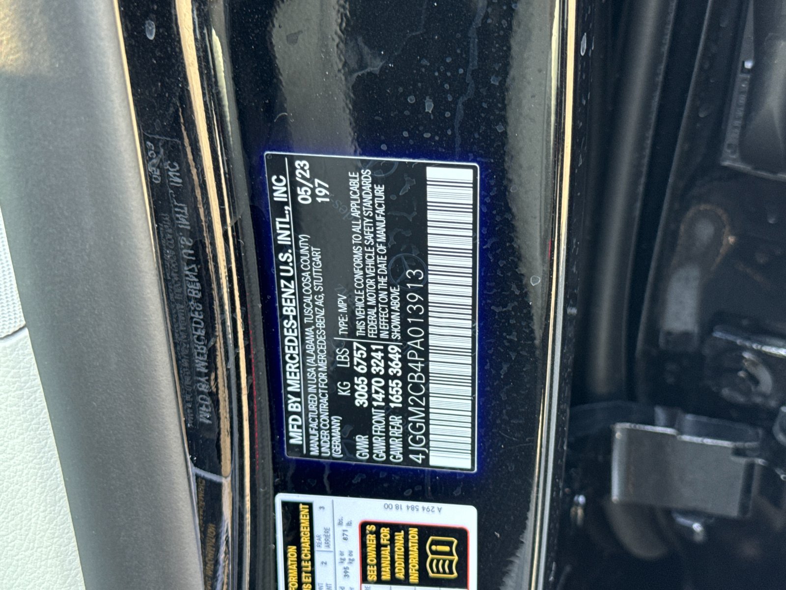 Certified Used 2023 Obsidian Black Metallic Mercedes-Benz 500 SUV 4D Sport Utility 4MATIC® image 38