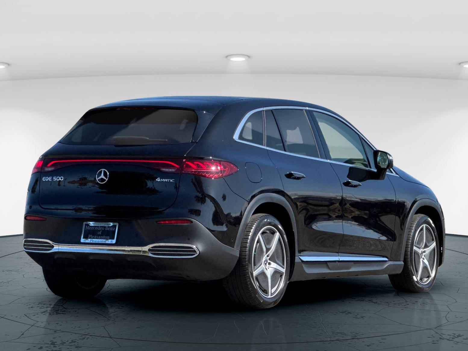 Certified Used 2023 Obsidian Black Metallic Mercedes-Benz 500 SUV 4D Sport Utility 4MATIC® image 7