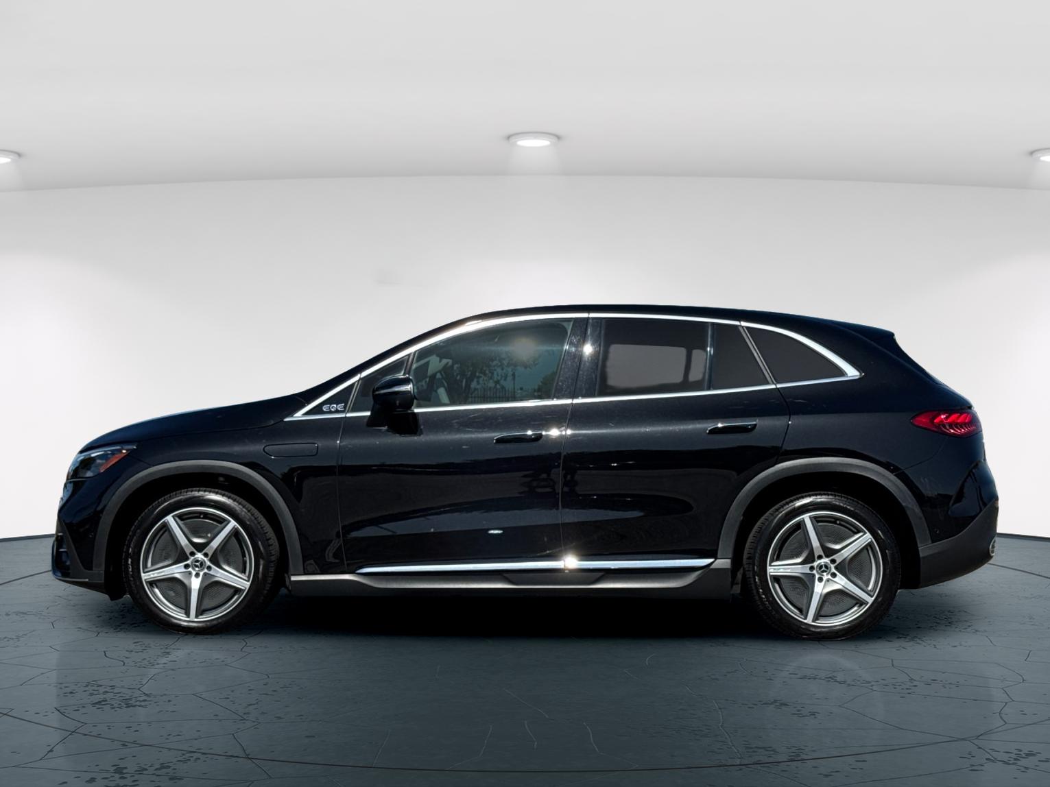 Certified Used 2023 Obsidian Black Metallic Mercedes-Benz 500 SUV 4D Sport Utility 4MATIC® image 4