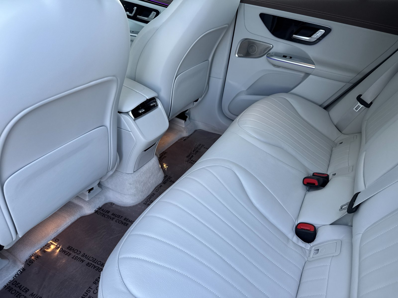 Certified Used 2023 Obsidian Black Metallic Mercedes-Benz 500 SUV 4D Sport Utility 4MATIC® image 15