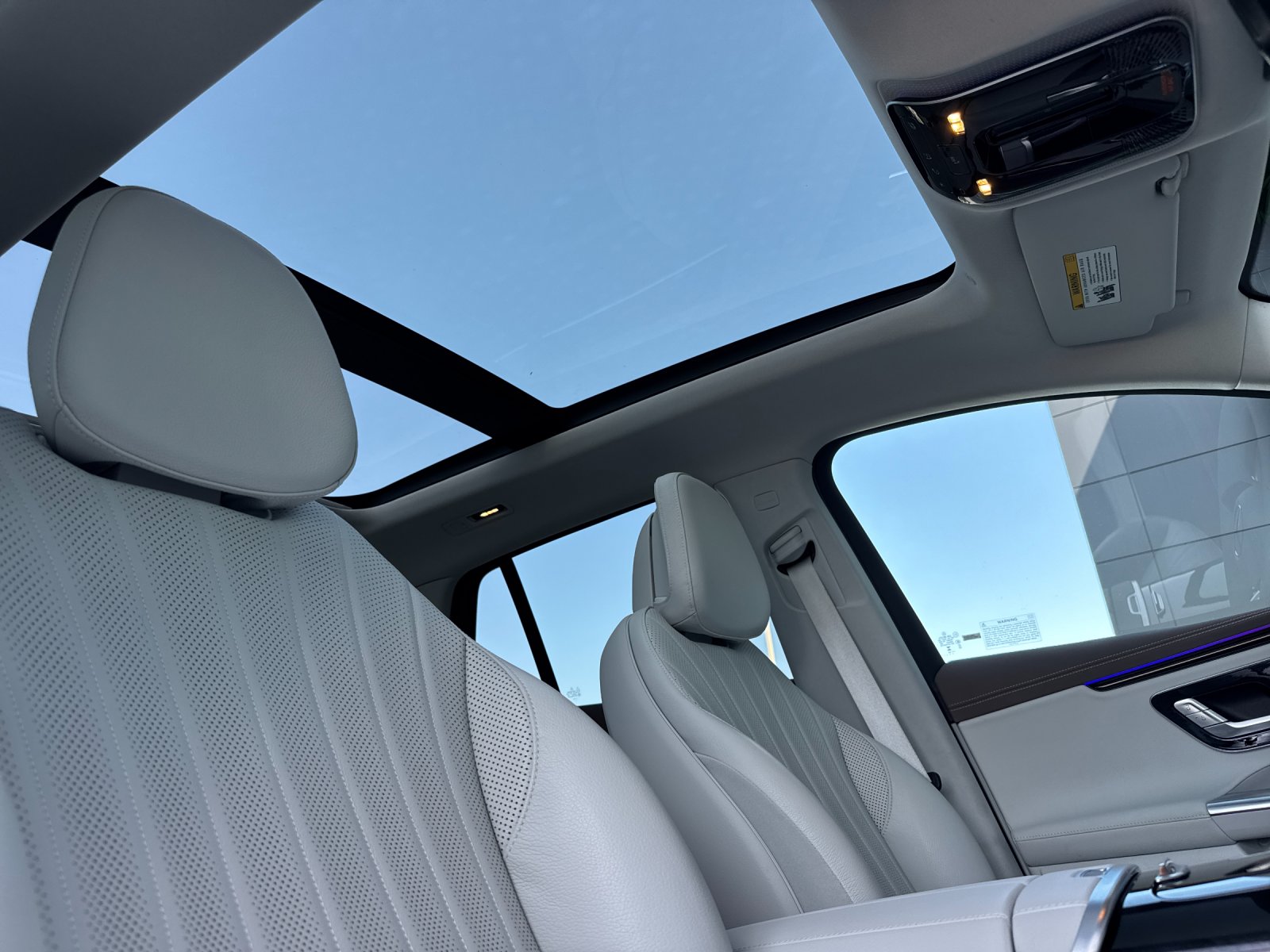Certified Used 2023 Obsidian Black Metallic Mercedes-Benz 500 SUV 4D Sport Utility 4MATIC® image 21