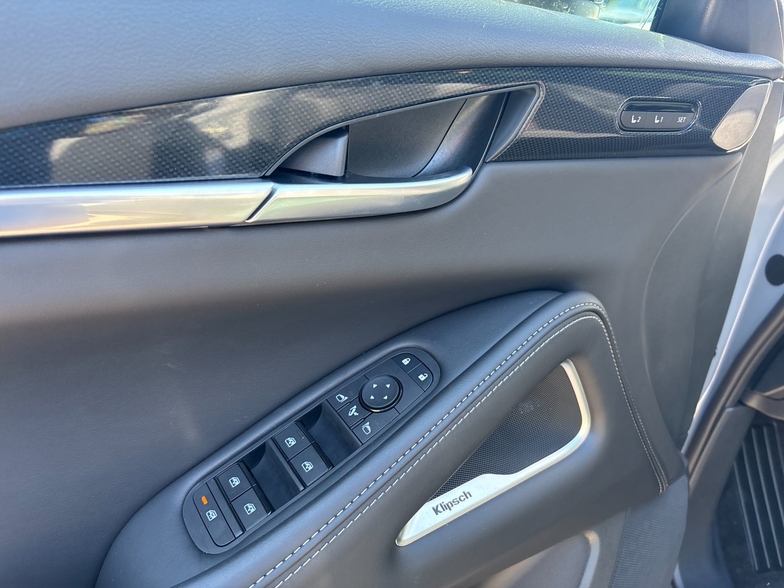 New 2027 HARBOR GRAY INFINITI Sport AWD image 14