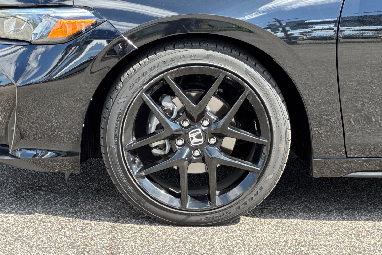 Certified Used 2025 Crystal Black Pearl Honda Sport image 25