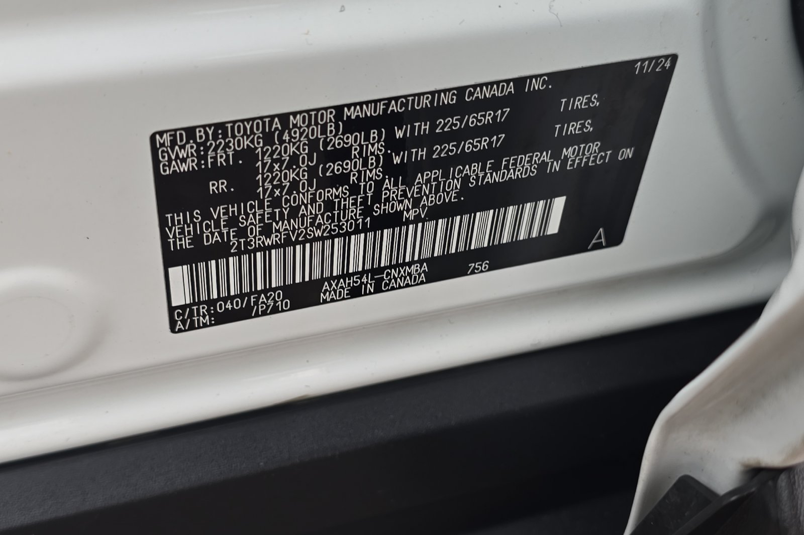 Used 2025 White Toyota XLE image 28