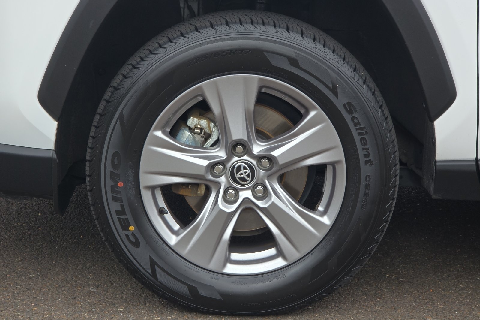 Used 2025 White Toyota XLE image 26