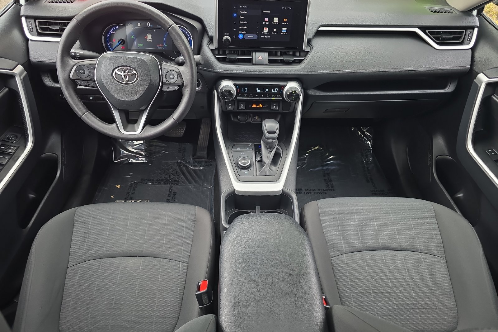 Used 2025 White Toyota XLE image 13