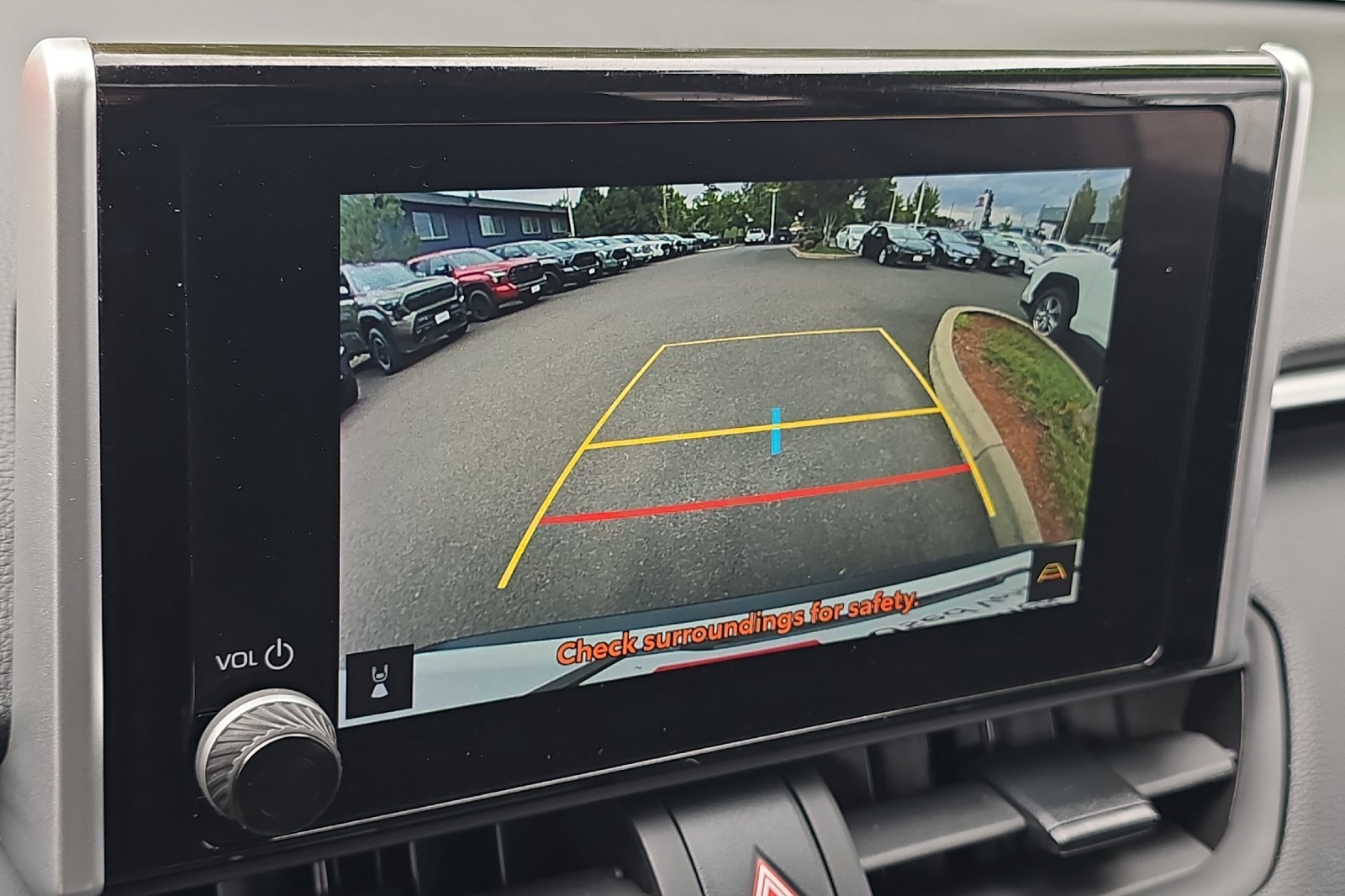 Used 2025 White Toyota XLE image 19