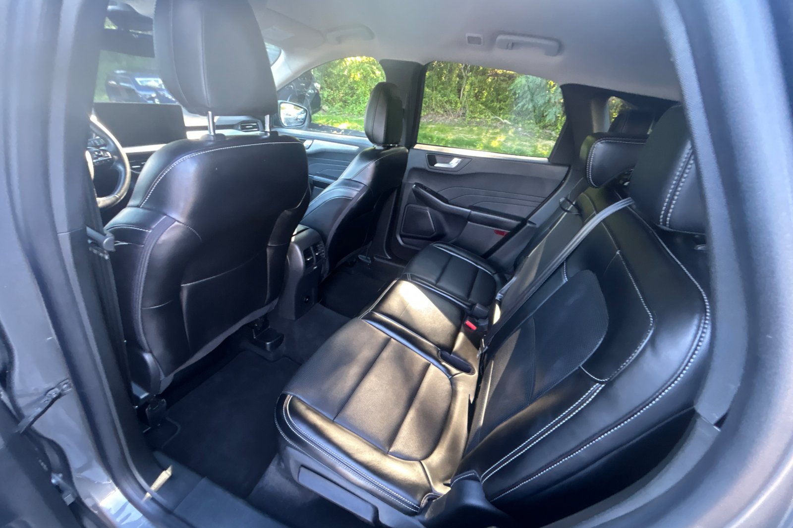 Used 2024 Carbonized Gray Metallic Ford Platinum image 12