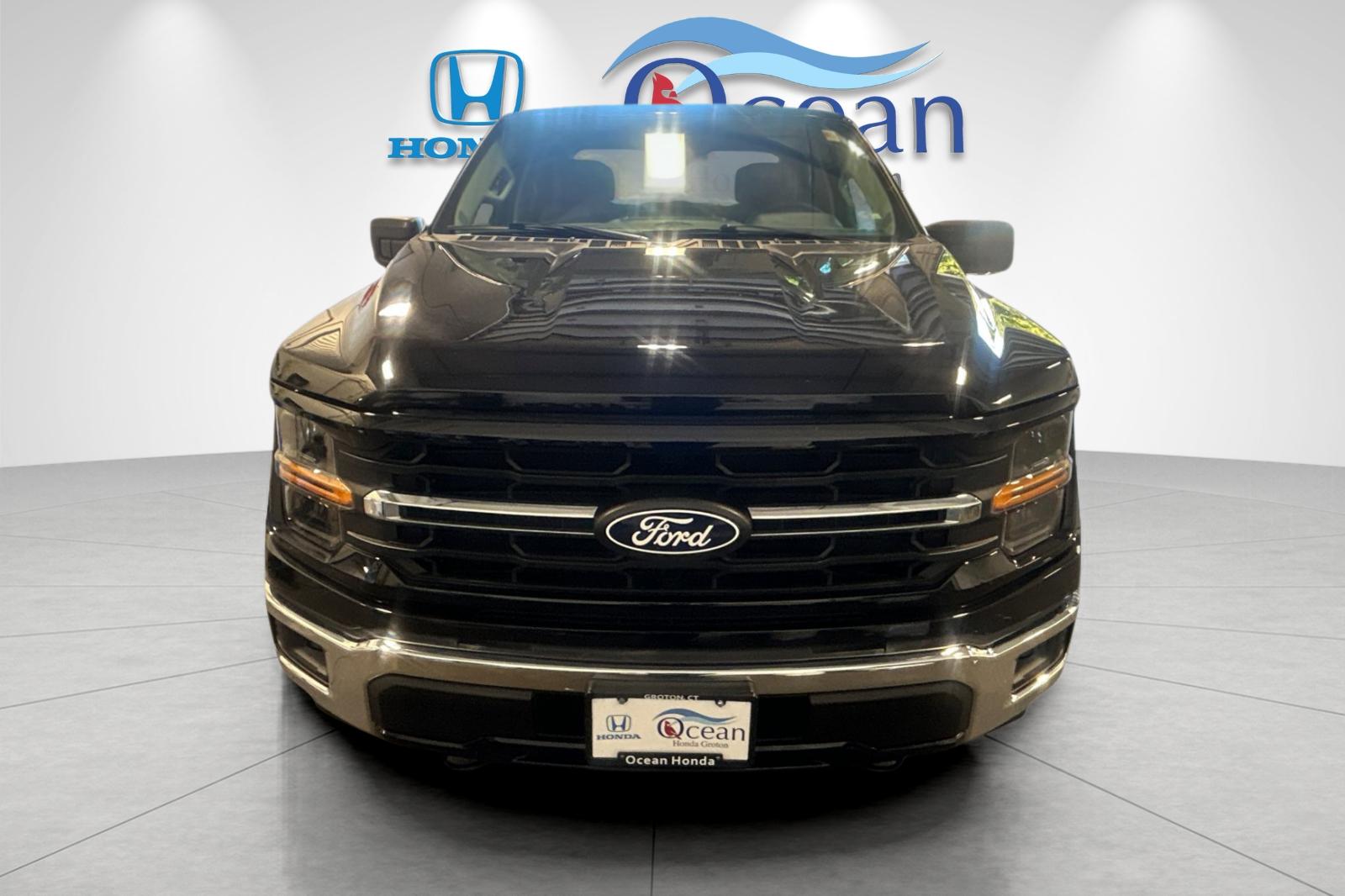 Used 2025 Agate Black Metallic Ford XLT image 8