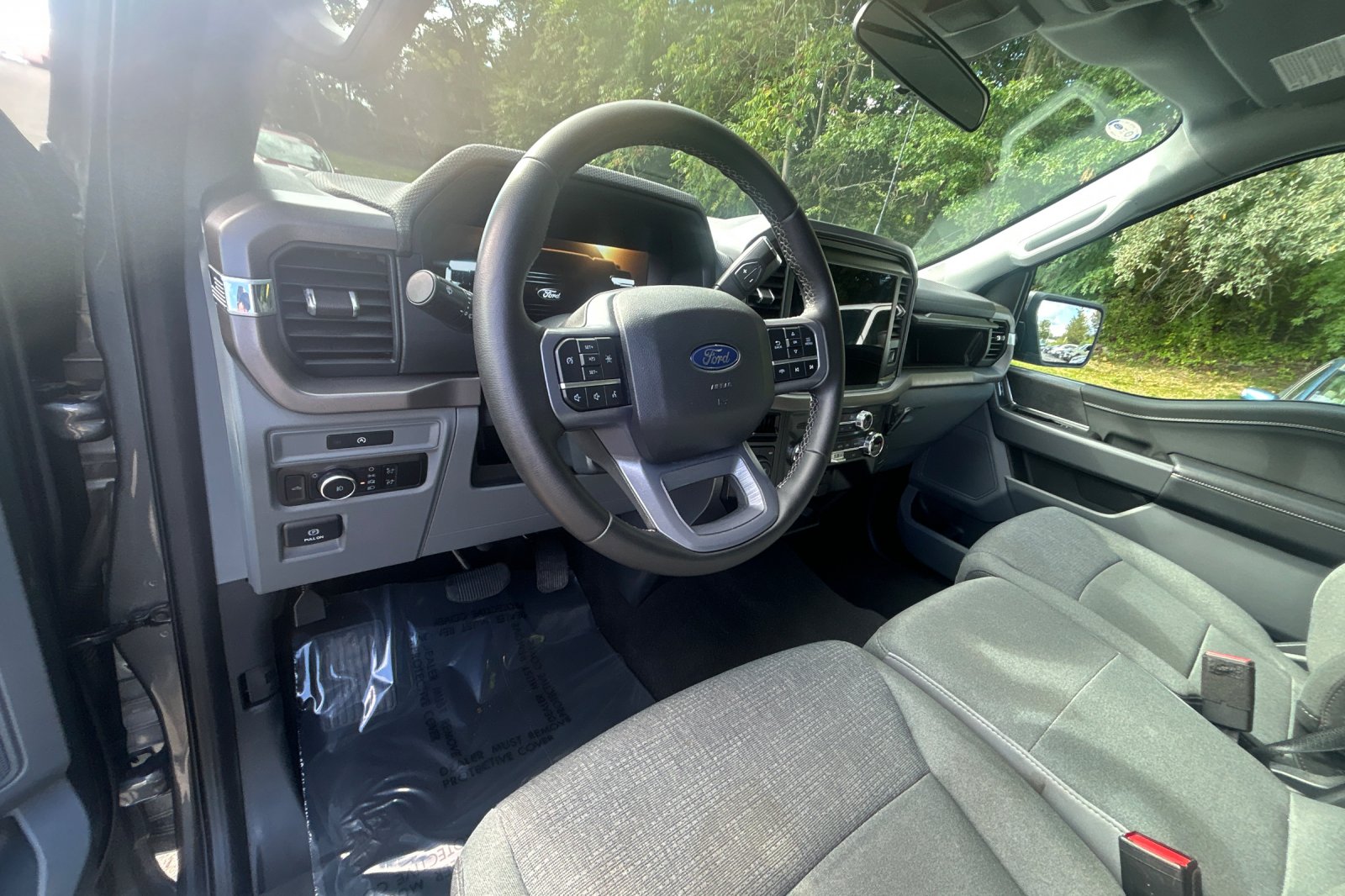 Used 2025 Carbonized Gray Metallic Ford XLT image 9