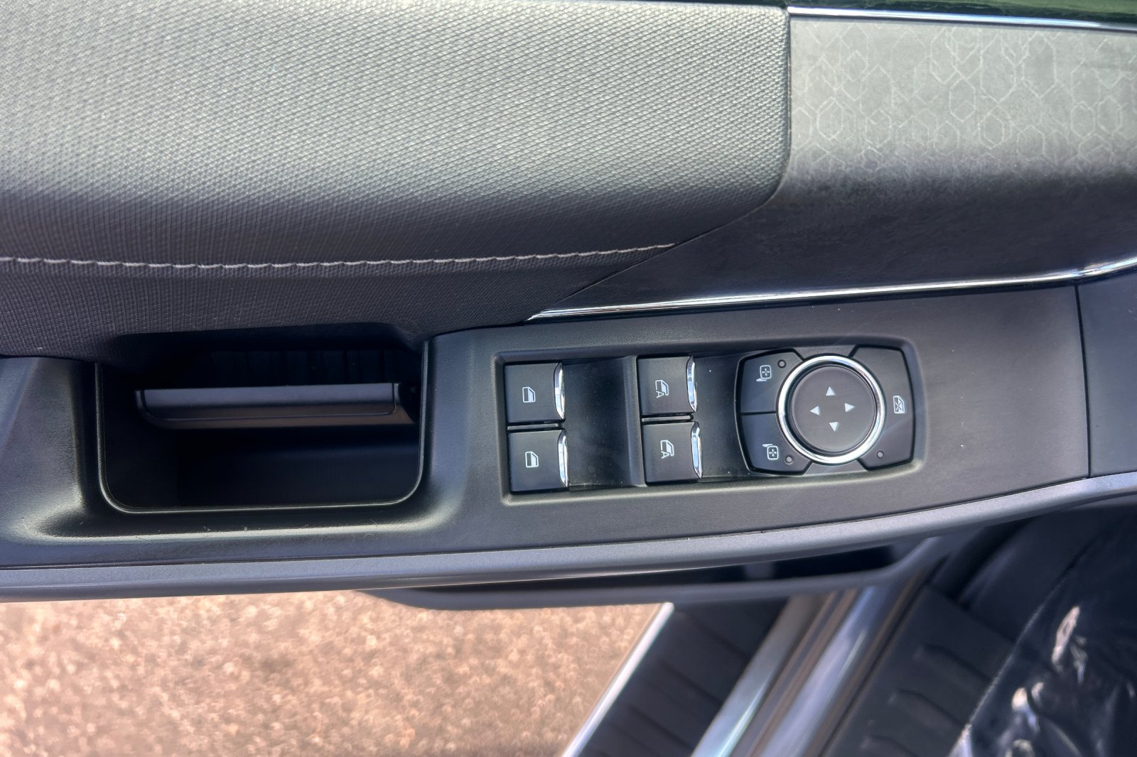 Used 2025 Carbonized Gray Metallic Ford XLT image 11