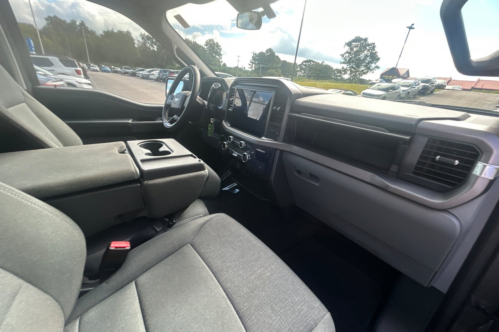 Used 2025 Carbonized Gray Metallic Ford XLT image 15