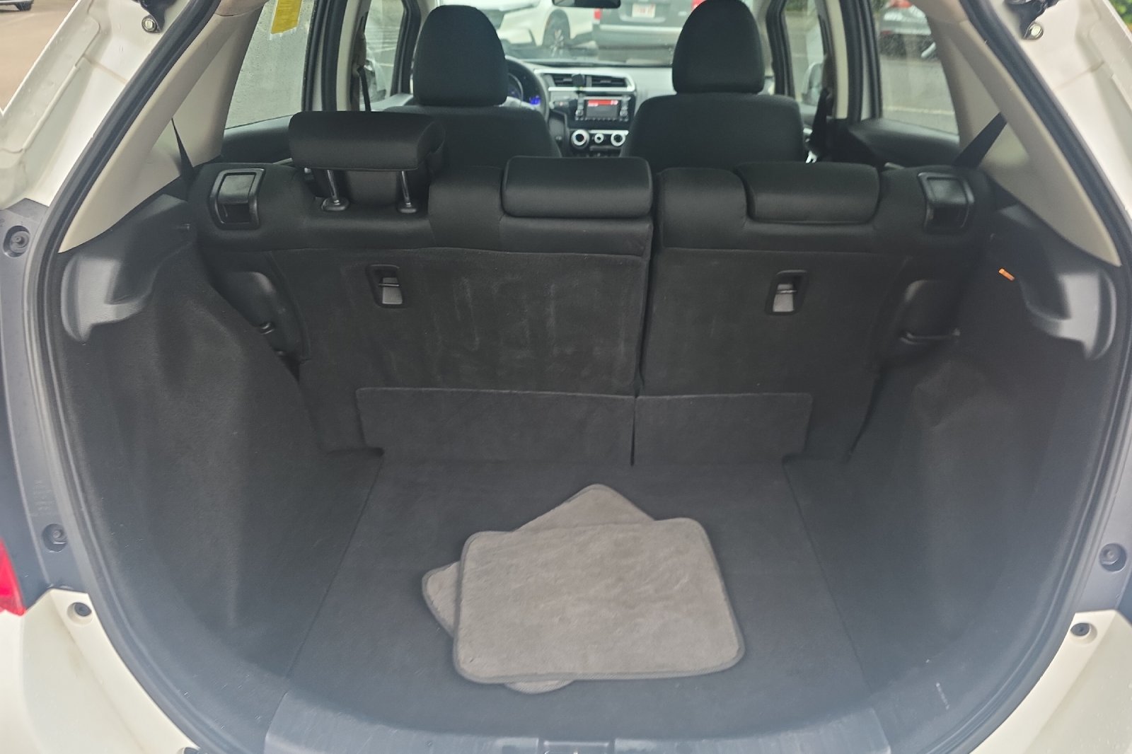 Used 2020 Platinum White Pearl Honda LX image 16