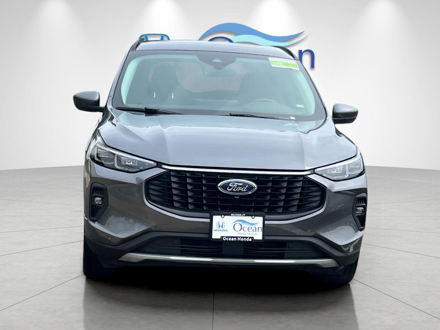 Used 2024 Carbonized Gray Metallic Ford Platinum image 8
