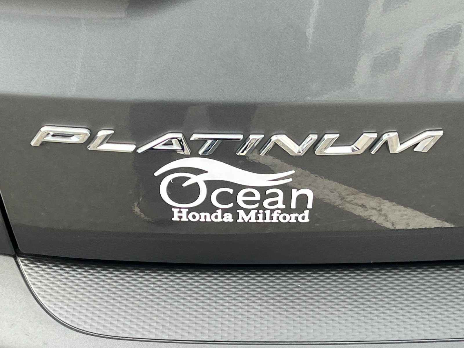 Used 2024 Carbonized Gray Metallic Ford Platinum image 29