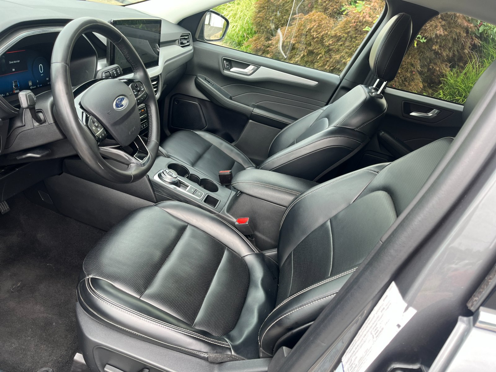 Used 2024 Carbonized Gray Metallic Ford Platinum image 11