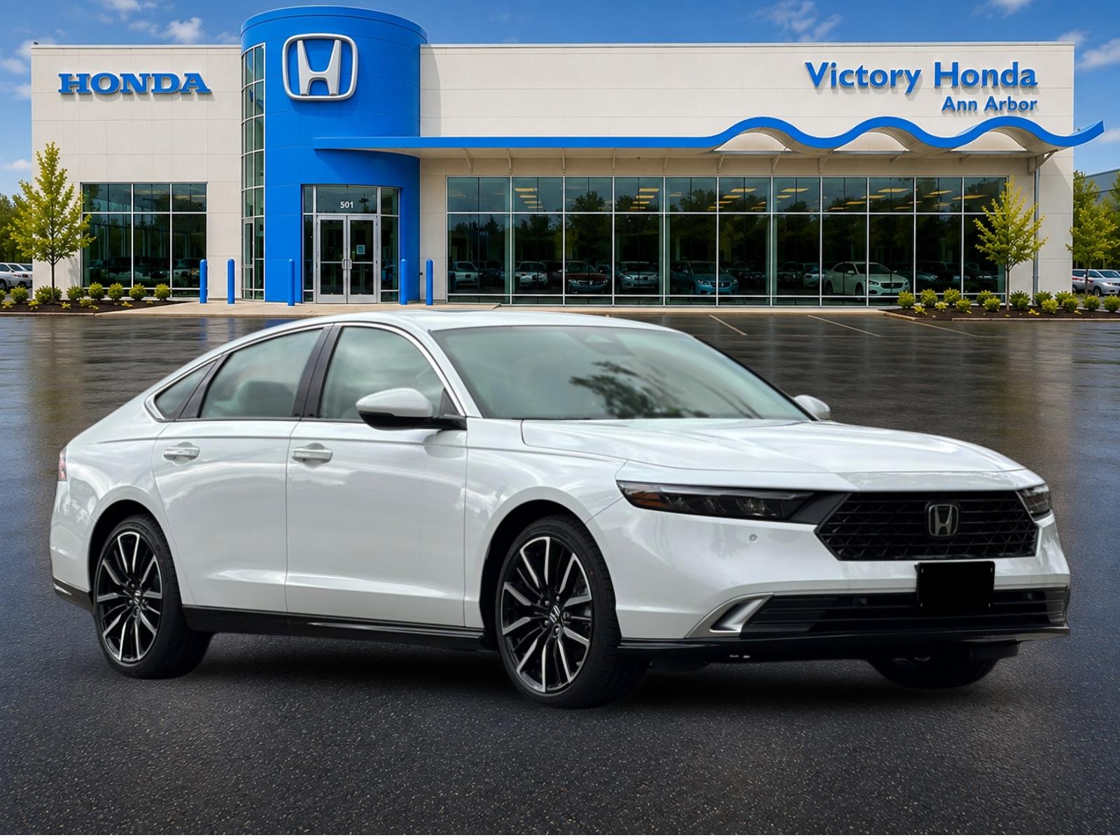 New 2026 Platinum White Pearl Honda Touring Hybrid image 3