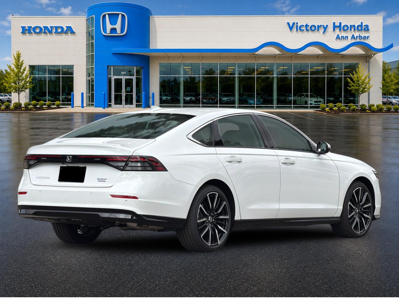 New 2026 Platinum White Pearl Honda Touring Hybrid image 5