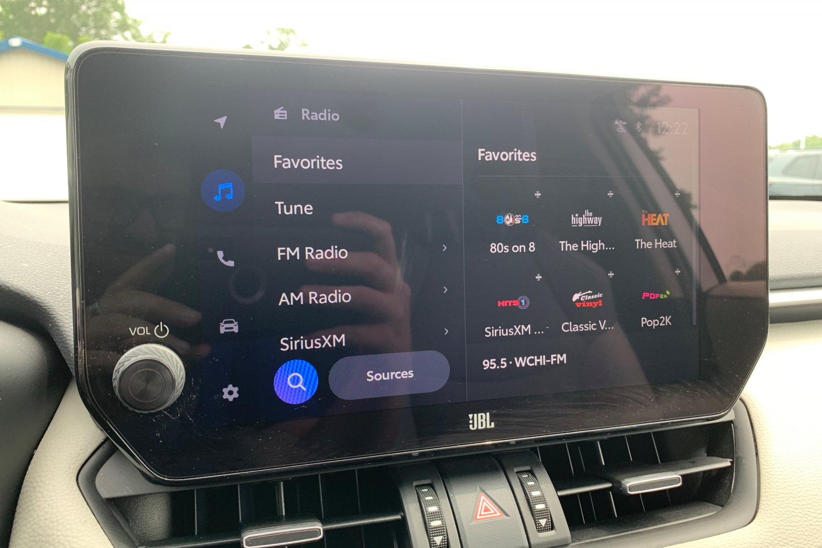 Used 2025 Silver Toyota XLE Premium image 22