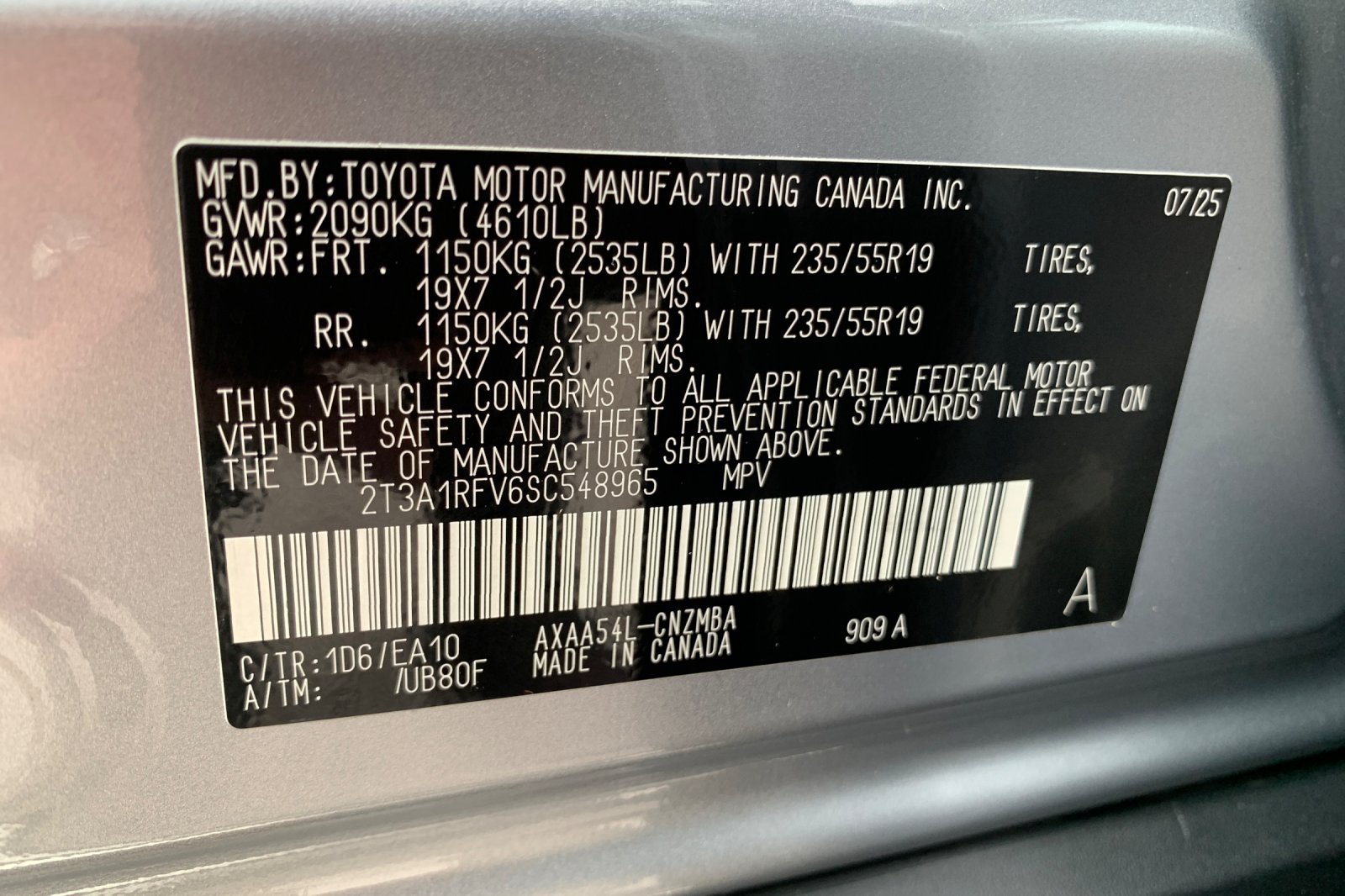 Used 2025 Silver Toyota XLE Premium image 35