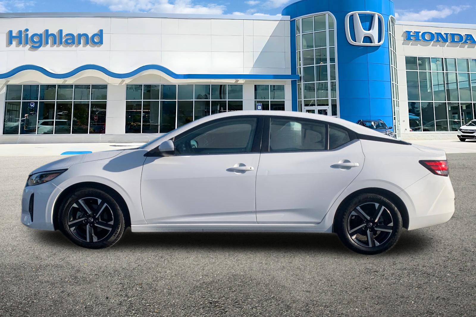 Used 2024 Nissan Sentra SV with VIN 3N1AB8CV6RY349450 for sale in Highland, IN