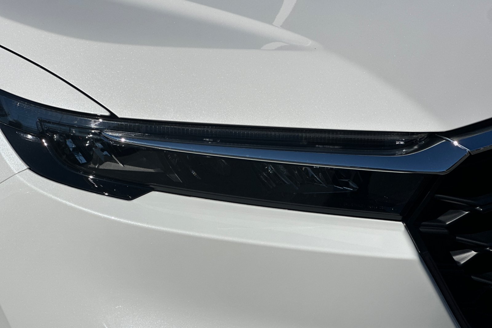 New 2026 Platinum White Pearl Honda LX image 30